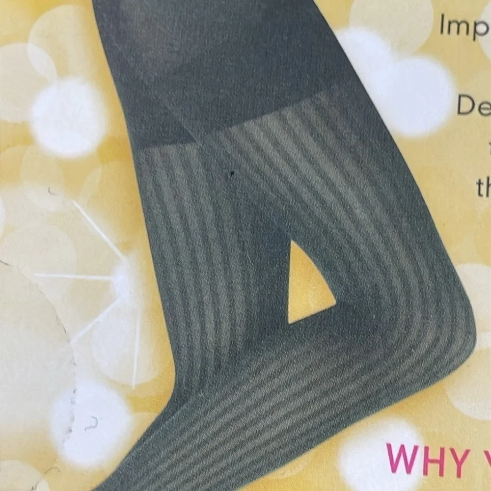 SPANX Star Power Black Center Stage Ribbed Row Patterned Shaping Tights Sz A